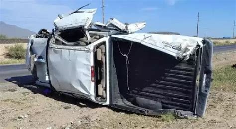 Pidió rait y lo abandonan tras volcadura en carretera a Jiménez