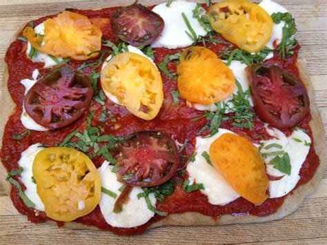 Roasted Garlic Pizza With Heirloom Tomato And Arugula Salad Recipe