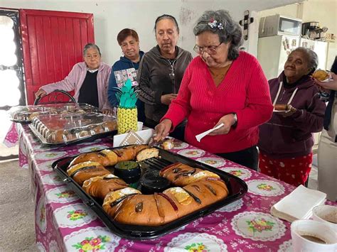 Comparten Rosca De Reyes