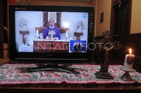 celebracion semanal de misa en linea antara foto