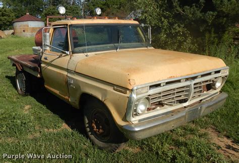 1975 Ford F350 Flatbed Pickup Truck In Bennington Ks Item Gg9058