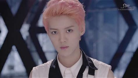 Luhan Exo Growl