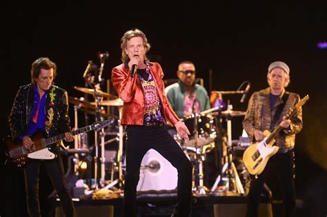 Rolling Stones veröffentlichen einen Klassiker live um eine neue