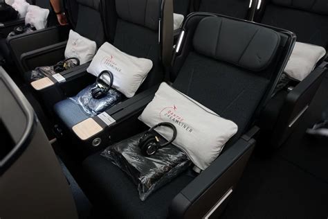 Review Qantas Boeing 787 9 Dreamliner Premium Economy Perth London Executive Traveller