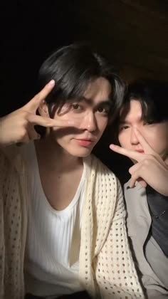 Pin By Keisha Garcia On Aouboom Cute Gay Couples Gmmtv Actors Actors