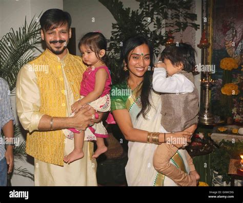 Bollywood actor Vivek Oberoi Priyanka Alva Oberoi children Vivaan Veer ...