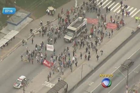 Protesto Por Moradia Interdita Avenida Dona Belmira Marin E Desvia