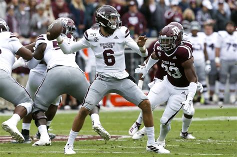 Mississippi State Football 2020 Quarterback Room Is Getting Crowded