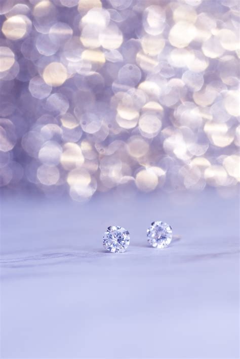 How to Choose The Perfect Pair Of Diamond Earrings?