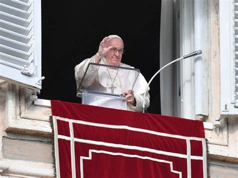 Pope Francis Let Mary Teach You What To Do In The New Year Arlington Catholic Herald