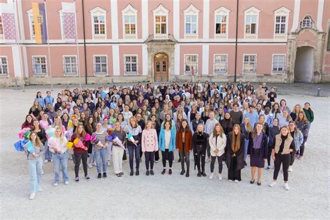 Vielversprechende Karriere im Gesundheitswesen Universitätsklinikum Ulm