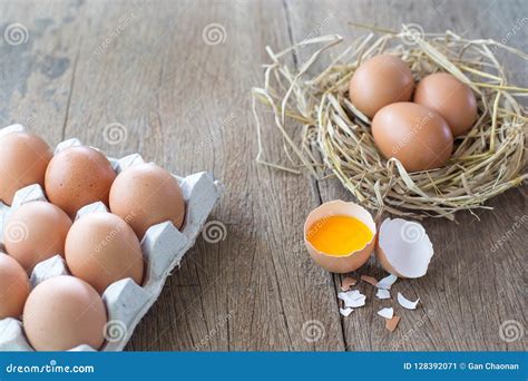 Brown eggs in carton box. stock image. Image of breakfast - 128392071