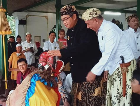 Ragam Tradisi Dan Kearifan Lokal Cirebon Saat Ramadhan Salah Satunya