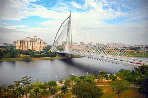 Seri Wawasan Bridge, Putrajaya - Holidify