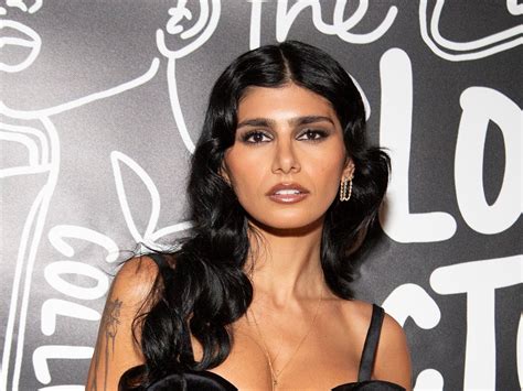 Mia Khalifa Explains Why She Quit Porn After Viral Scene Cosplaying As