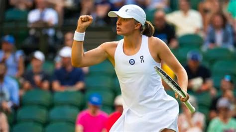 Wimbledon Centre Court Action Updates Featuring Top Seed Iga