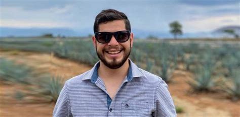 Camilo busca Milf sin hijos y que además tenga excelentes ingresos económicos