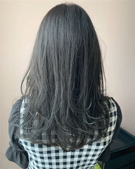 ロング アッシュグレージュ レイヤーカット 地毛風カラー×hub Hair×角井 美久×698328【hair】