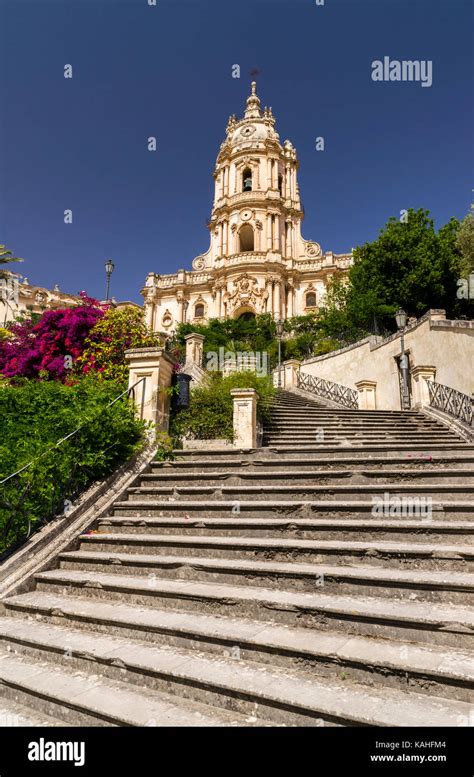 Freitreppe Cathedral Duomo Di San Giorgio Baroque Modica Monti