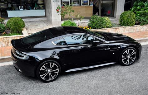 Aston Martin V12 Vantage Carbon Black Edition Artofit