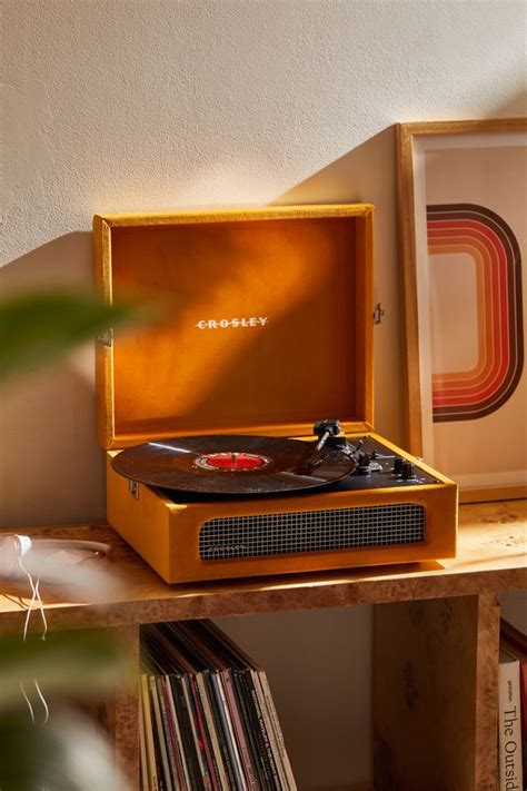 Crosley Uo Exclusive Velvet Voyager Bluetooth Record Player