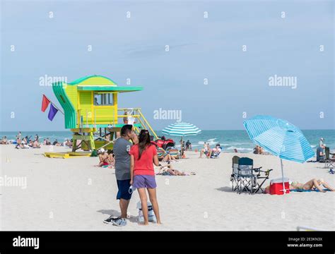 Blue Miami Hi Res Stock Photography And Images Alamy