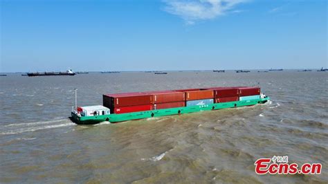 China S First 120 Teu Pure Electric Inland Container Ship Makes Maiden Voyage