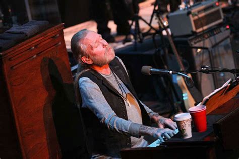 Gregg Allman Fundador Da Brothers Band Morre Aos 69 Anos Na Geórgia