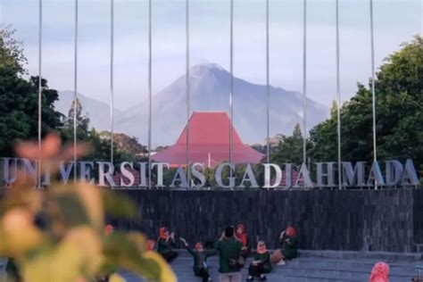 UGM Tak Masuk 3 Besar Inilah 10 Daftar Universitas Terbaik Di