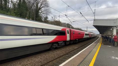 Class 91 Passing Through Durham At Speed Youtube