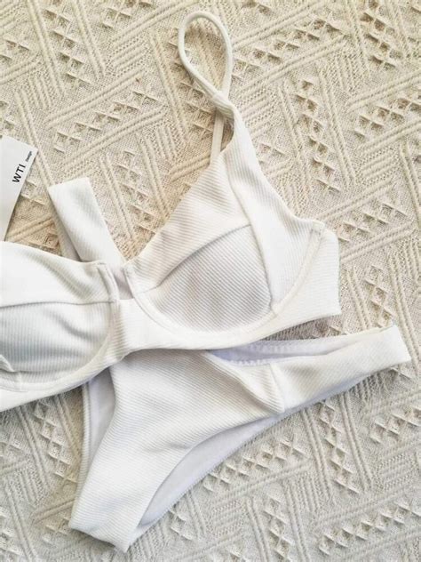 Hot Sexy Violeta Alonso Bikini Pics