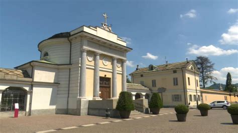 Al Monumentale Di Torino I Funerali Di Esmeralda Proseguono Le Indagini