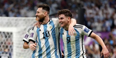 Messi Dibu Julián Álvarez y Lautaro Martínez están entre los 30