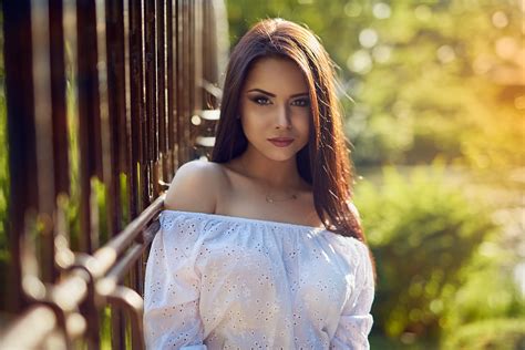 Bare Shoulders Face Portrait Depth Of Field Brunette