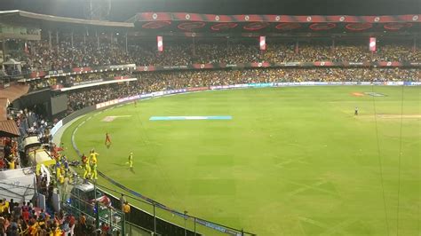 Ipl Csk Vs Rcb Dhoni Finishes With A Six Crowd Reaction