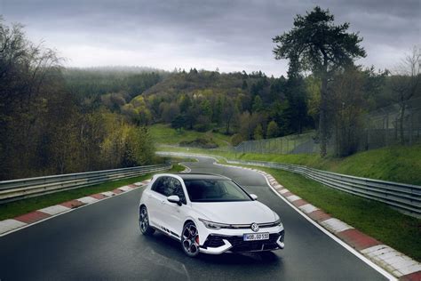 Vw Golf Gti Clubsport Debuts With Hp And A Top Speed Of