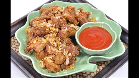 Thai Fried Pork With Garlic Thai Food Moo Tod Gratiem หมูทอด