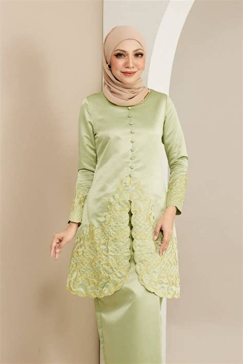 Duchess Baju Kebaya Sulam Raya Collection Women S Fashion