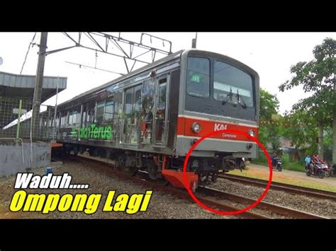 Ompong Habis Ketemper Aktivitas Krl Di Perlintasan Stasiun Cicayur