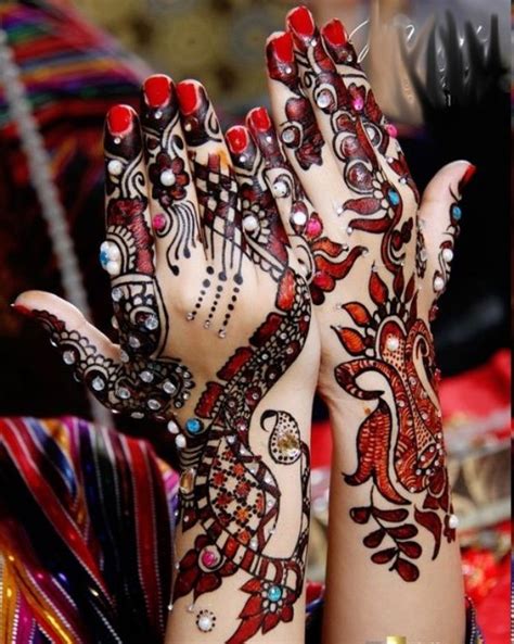 Latest Wedding Mehndi Designs 2023 For Hands In Pakistan