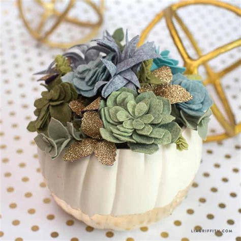 Beautiful Projects Involving Felt Flowers and Succulents