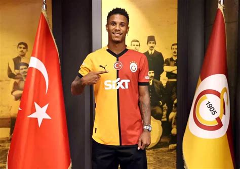 Galatasaray ın yeni sol beki Ismail Jakobs oldu Haberler