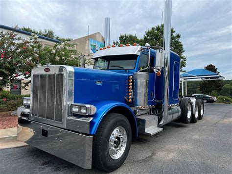 Peterbilt Exhd Sleeper Semi Truck Flat Top Sleeper