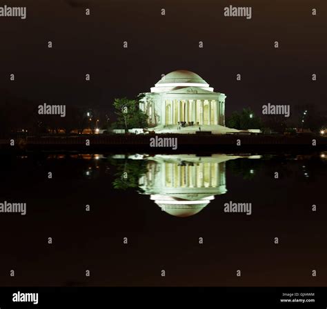 Jefferson Memorial at night Stock Photo - Alamy