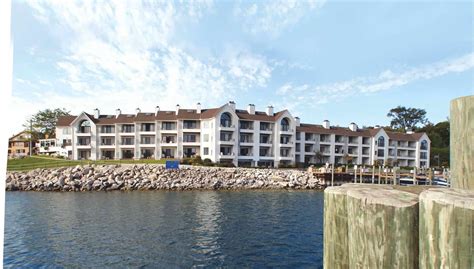 The Edgewater Inn Waterfront Condo-Hotel | Charlevoix, Michigan