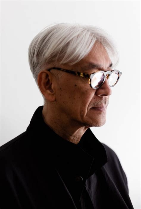 坂本龍一さん がんとの闘病も71歳で死去 “芸術は長く、人生は短し” ｜entax（エンタックス）