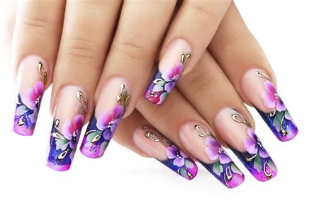 Tendenze unghie primavera 2017: i colori gel più belli