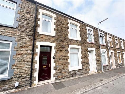 Dynevor Road Skewen Neath Sa10 6tf 3 Bed Terraced House £130 000