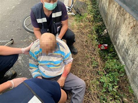 80歲老翁騎自行車摔落水溝昏迷 里港警即刻救援 社會 自由時報電子報