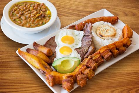 Bandeja Paisa Noches De Colombia